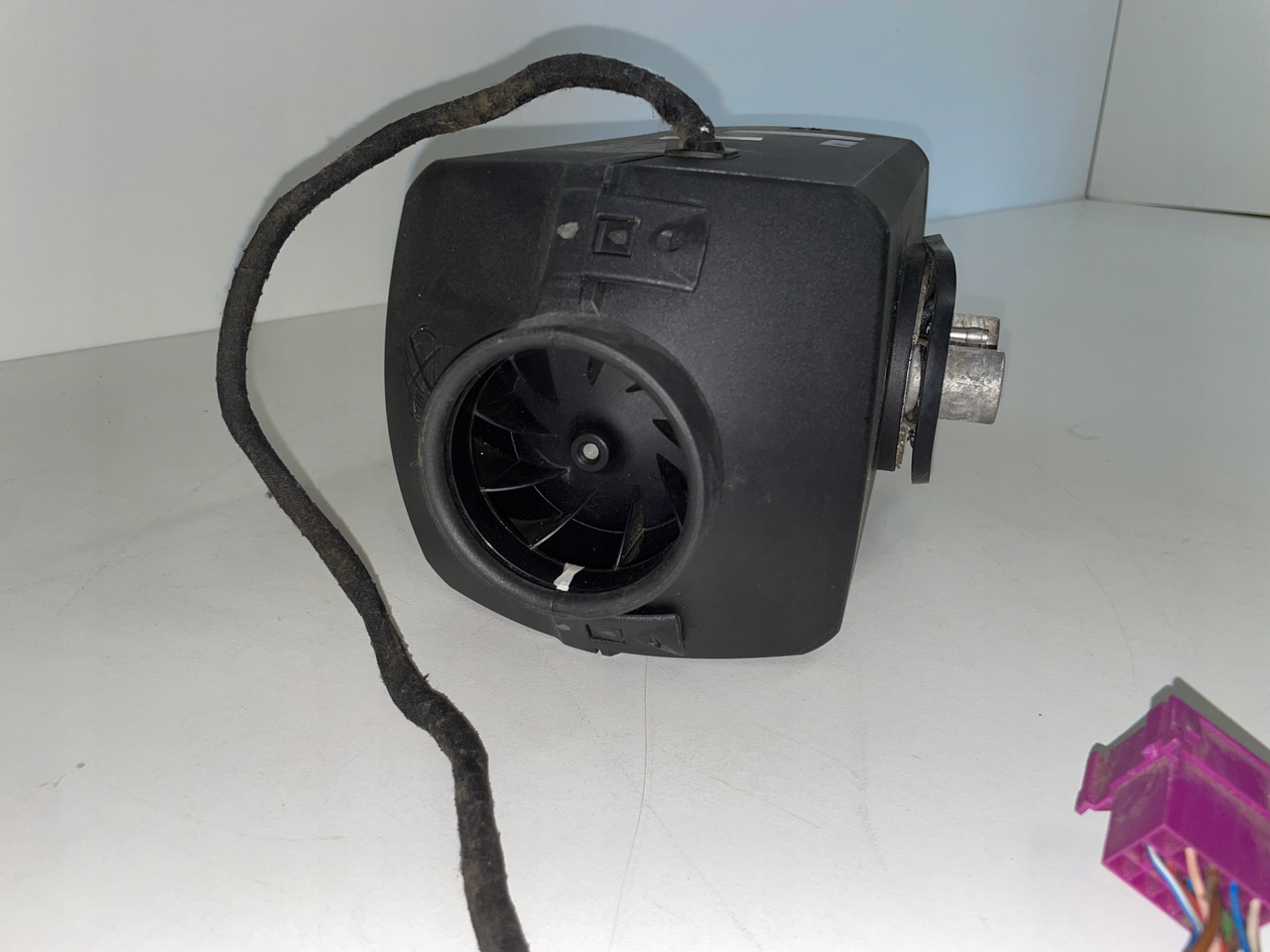 WEBASTO MAN TGX TGS D4S 81619006410 EBERSPACHER - Bloc de gestion pour Camion: photos 2 WEBASTO MAN TGX TGS D4S 81619006410 EBERSPACHER - Bloc de gestion pour Camion: photos 2