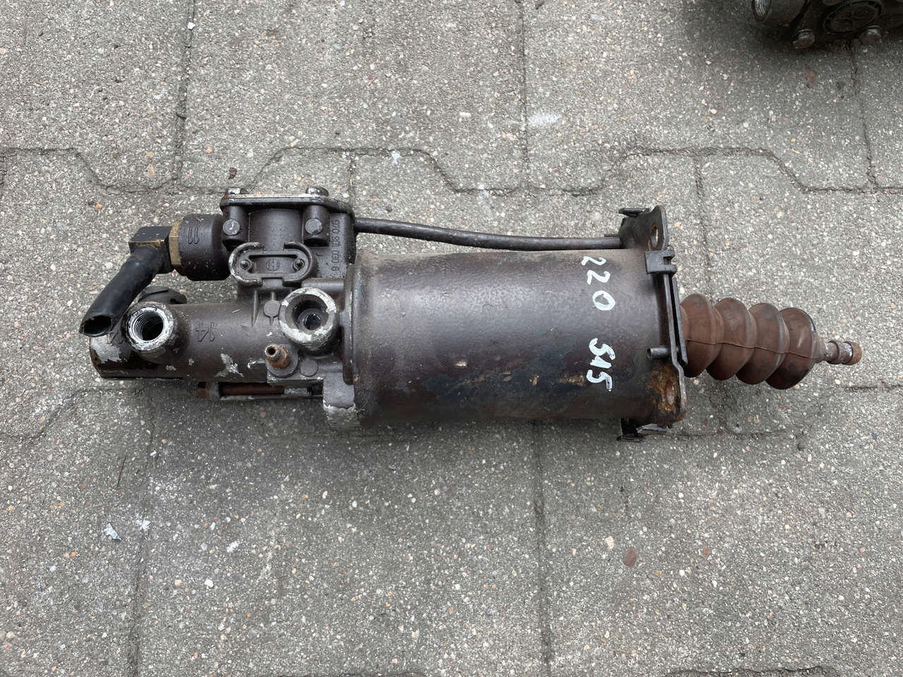 WYBIERAK SKRZYNI BIEGÓW WYSPRZĘGLIK ZAWÓR MAN TGA TGS TGX 9700514127 - Cylindre d'embrayage pour Camion: photos 1 WYBIERAK SKRZYNI BIEGÓW WYSPRZĘGLIK ZAWÓR MAN TGA TGS TGX 9700514127 - Cylindre d'embrayage pour Camion: photos 1