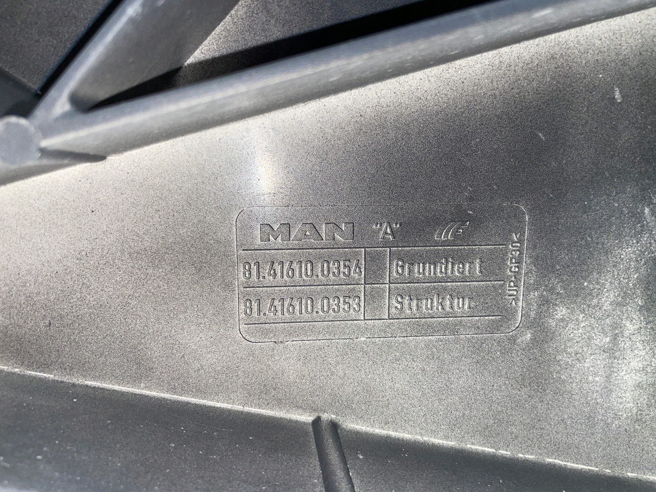 Pare-chocs pour Camion ZDERZAK MAN TGM SZEROKI 81416100354: photos 7 Pare-chocs pour Camion ZDERZAK MAN TGM SZEROKI 81416100354: photos 7