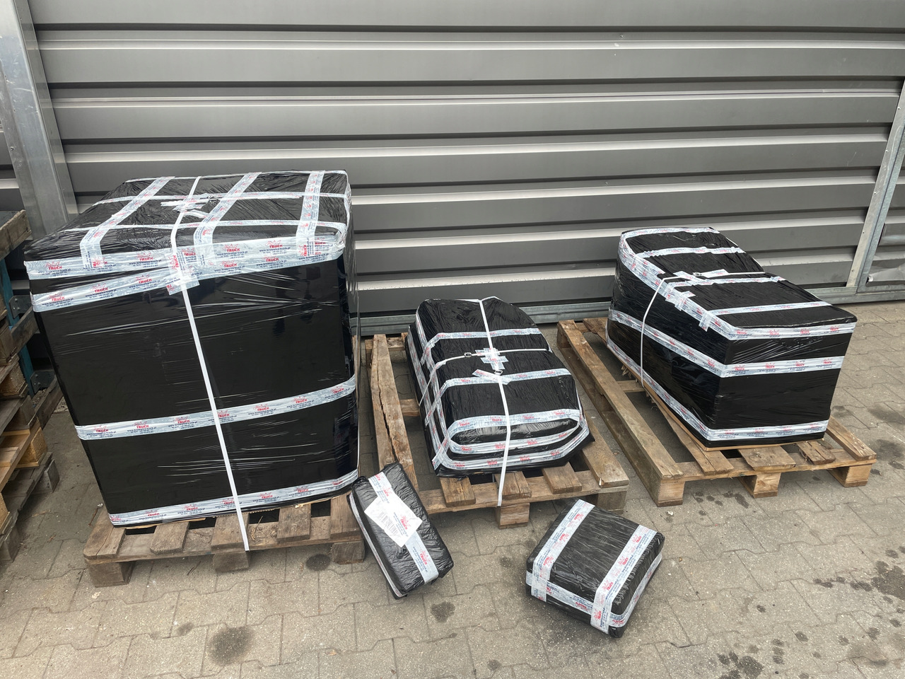 Pare-chocs pour Camion ZDERZAK MAN TGM SZEROKI 81416100354: photos 8 Pare-chocs pour Camion ZDERZAK MAN TGM SZEROKI 81416100354: photos 8