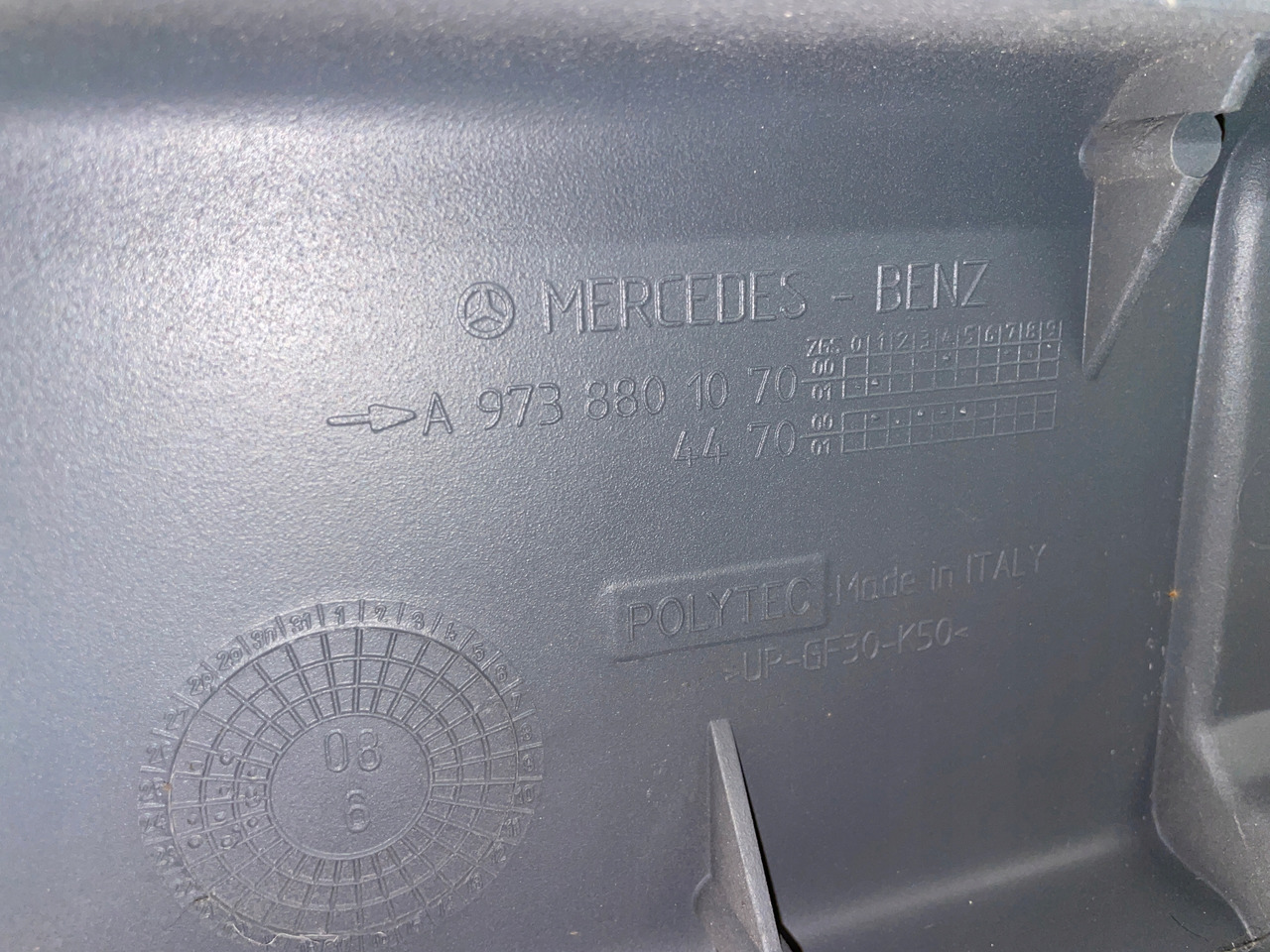 ZDERZAK MERCEDES ATEGO ŚRODEK ZDERZAKA A 97388041070 - Pare-chocs pour Camion: photos 3 ZDERZAK MERCEDES ATEGO ŚRODEK ZDERZAKA A 97388041070 - Pare-chocs pour Camion: photos 3