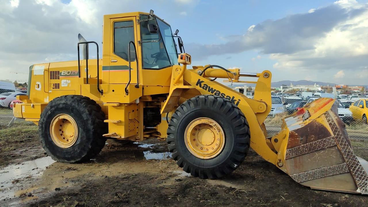 KAWASAKI 80ZV - Chargeuse sur pneus: photos 2 KAWASAKI 80ZV - Chargeuse sur pneus: photos 2