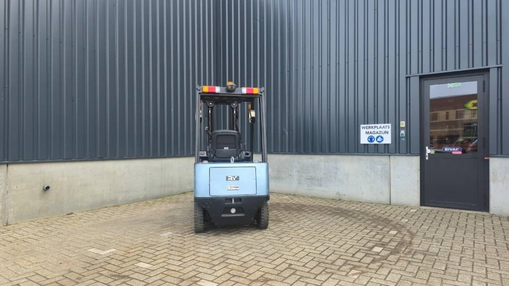 Royal E15  - Chariot élévateur électrique: photos 2 Royal E15  - Chariot élévateur électrique: photos 2