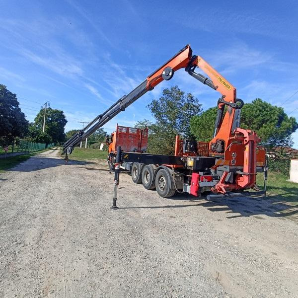 Scania P 410 - Camion plateau, Camion grue: photos 3 Scania P 410 - Camion plateau, Camion grue: photos 3