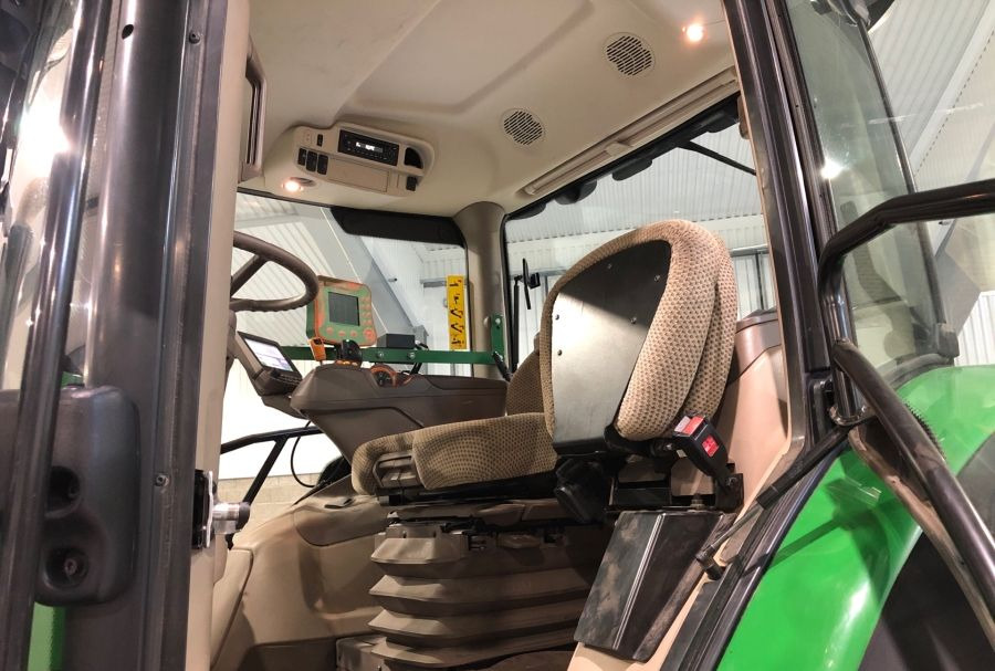 John Deere 6155R - Tracteur agricole: photos 3 John Deere 6155R - Tracteur agricole: photos 3