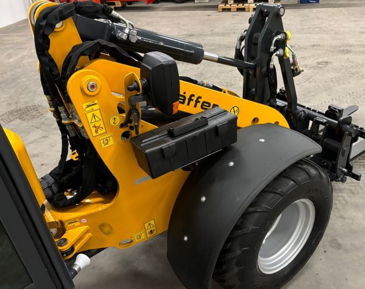 Schäffer 2430 HD - Chargeuse compacte sur chenilles: photos 3 Schäffer 2430 HD - Chargeuse compacte sur chenilles: photos 3