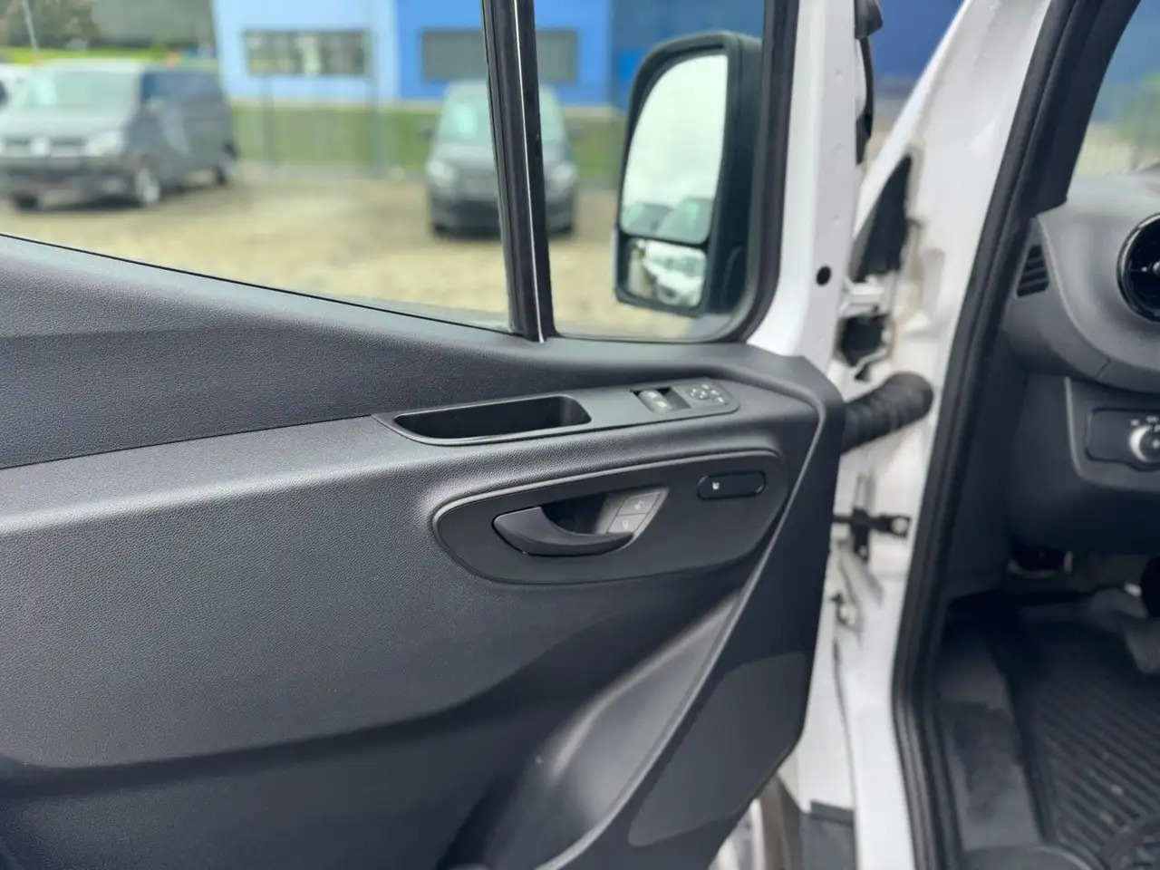 Mercedes-Benz Sprinter 317 CDI Lang Hoch Klima MBUX AHK 2,8t - Fourgon utilitaire: photos 5 Mercedes-Benz Sprinter 317 CDI Lang Hoch Klima MBUX AHK 2,8t - Fourgon utilitaire: photos 5