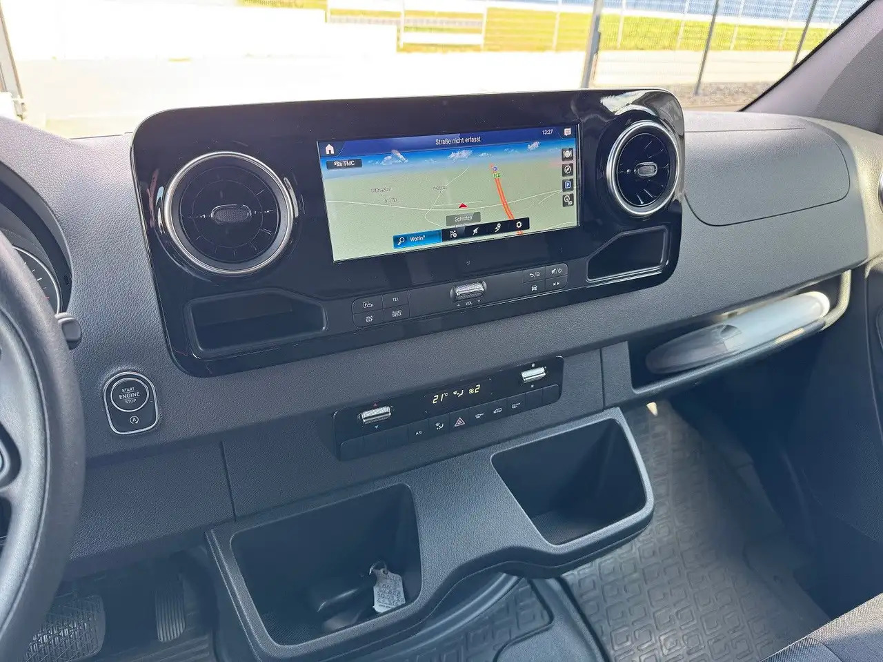 Fourgon utilitaire Mercedes-Benz Sprinter 317 CDI Lang Silber MBUX RWD Klima: photos 12 Fourgon utilitaire Mercedes-Benz Sprinter 317 CDI Lang Silber MBUX RWD Klima: photos 12