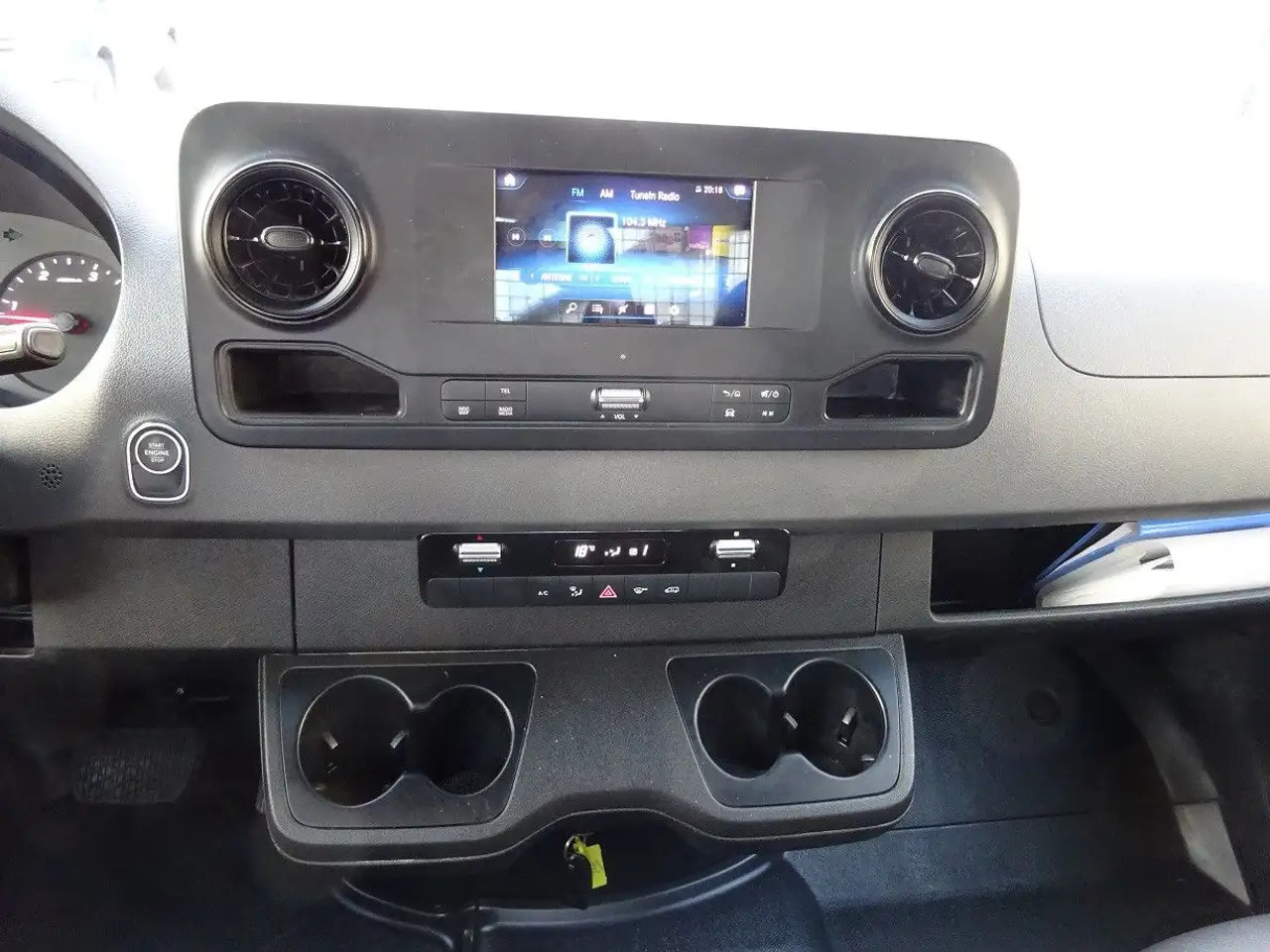 Utilitaire benne, Utilitaire double cabine Mercedes-Benz Sprinter 319 CDI DoKa Maxi Kipper AHK 2,8t: photos 10 Utilitaire benne, Utilitaire double cabine Mercedes-Benz Sprinter 319 CDI DoKa Maxi Kipper AHK 2,8t: photos 10