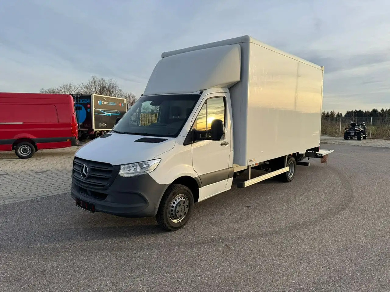 Mercedes-Benz Sprinter 516 CDI Maxi Koffer LBW AHK Klima - Fourgon grand volume: photos 1 Mercedes-Benz Sprinter 516 CDI Maxi Koffer LBW AHK Klima - Fourgon grand volume: photos 1