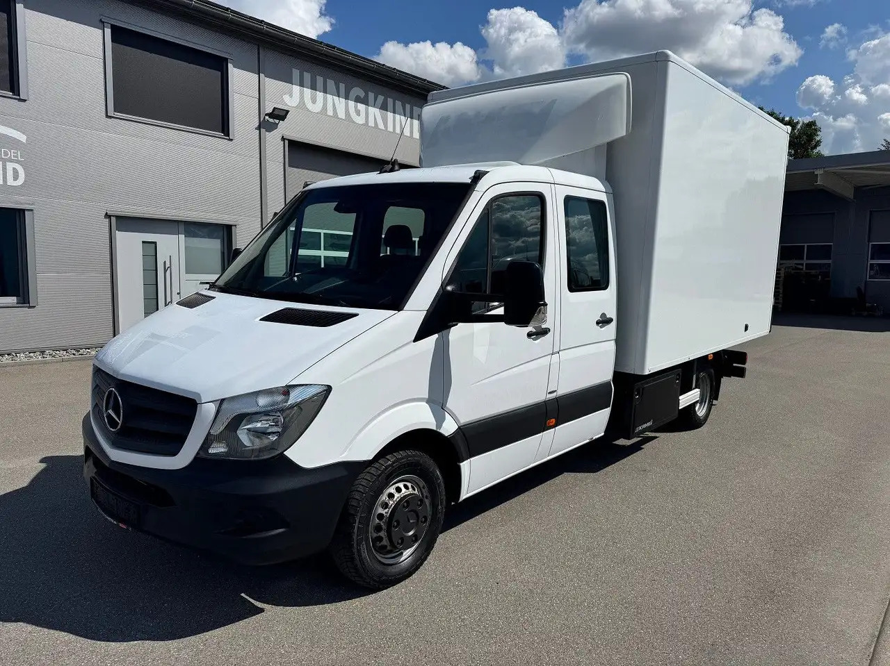 Mercedes-Benz Sprinter 519 CDI Maxi Lang DoKa Koffer AHK Klima - Fourgon grand volume, Utilitaire double cabine: photos 1 Mercedes-Benz Sprinter 519 CDI Maxi Lang DoKa Koffer AHK Klima - Fourgon grand volume, Utilitaire double cabine: photos 1