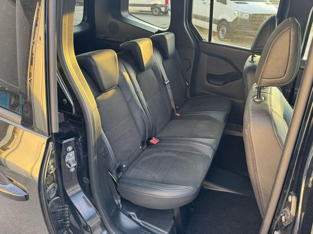 Voiture Mercedes-Benz T-Class T -Klasse 160 d standard: photos 10