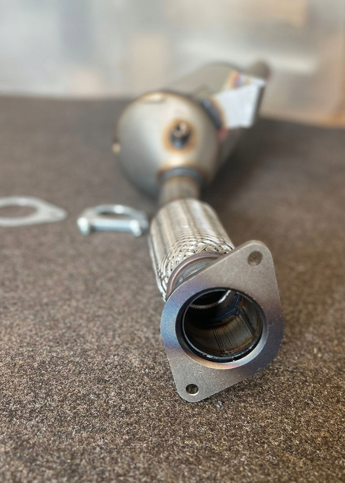 Nowy DPF Renault Trafic III (X82) - Système d'échappement pour Camion: photos 3 Nowy DPF Renault Trafic III (X82) - Système d'échappement pour Camion: photos 3