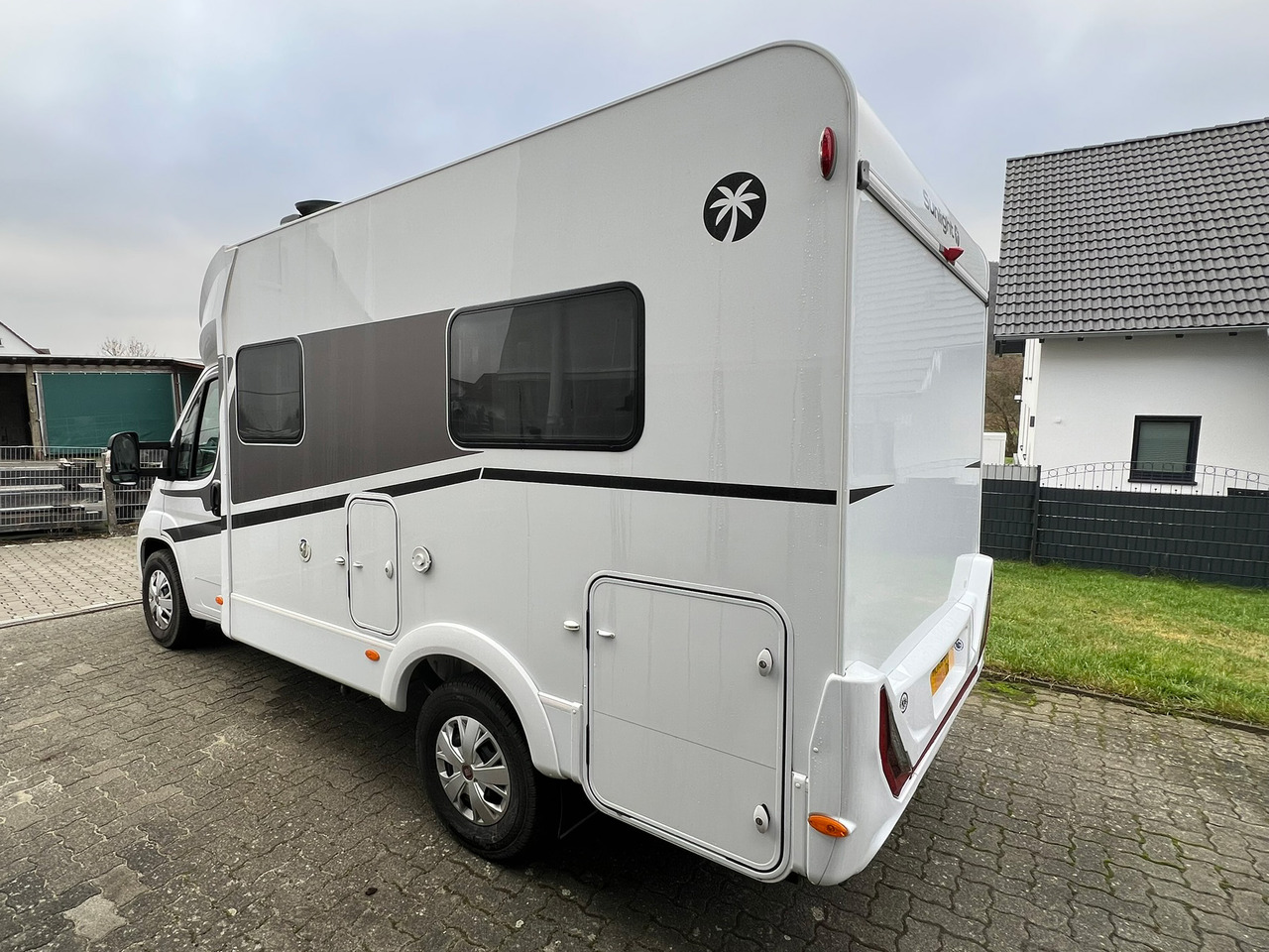 SUNLIGHT T 58 - Camping-car profilé: photos 2 SUNLIGHT T 58 - Camping-car profilé: photos 2