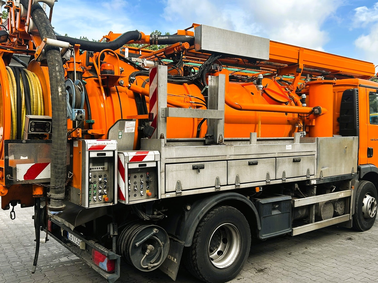 MAN TGM 15.240 - Camion hydrocureur: photos 4 MAN TGM 15.240 - Camion hydrocureur: photos 4