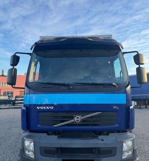 Volvo FL 240 - Camion frigorifique: photos 2 Volvo FL 240 - Camion frigorifique: photos 2