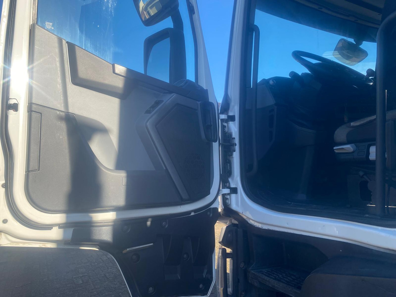 Camion benne RENAULT T460: photos 16 Camion benne RENAULT T460: photos 16