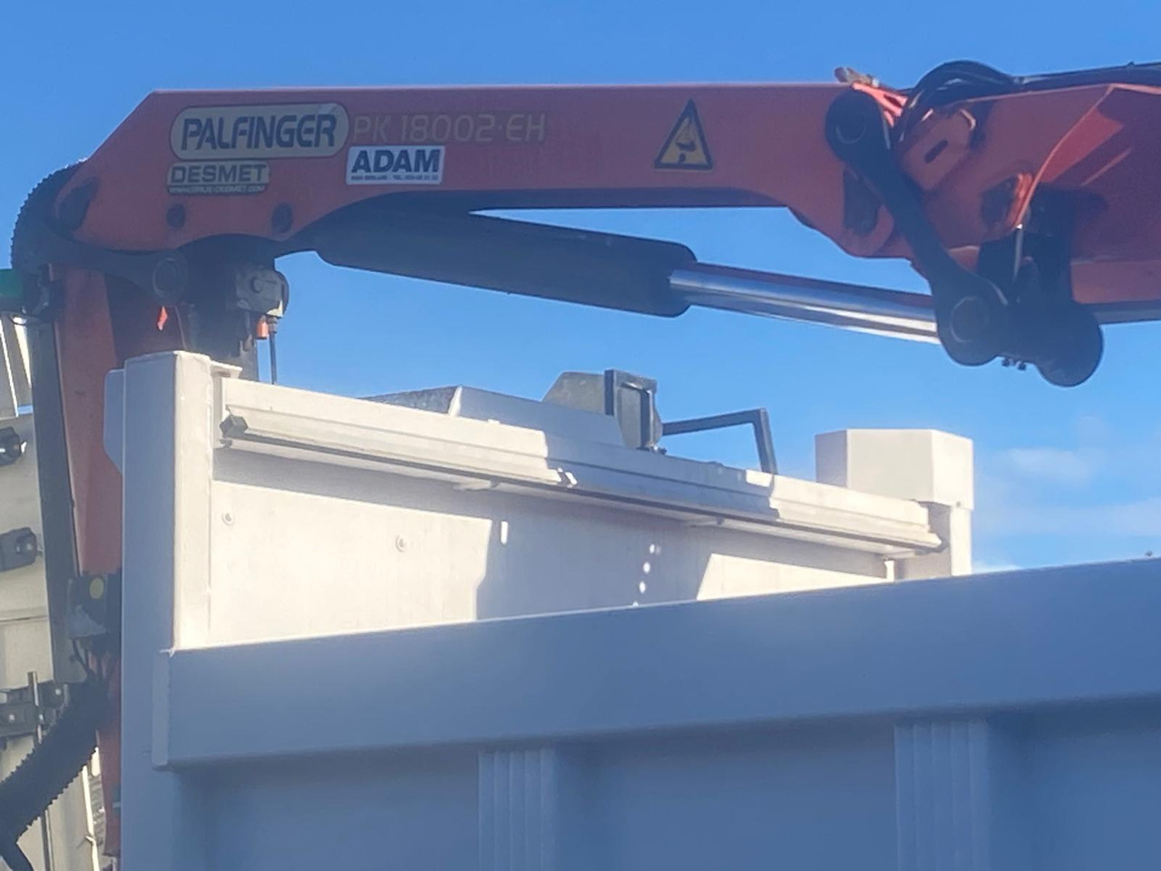 Camion benne RENAULT T460: photos 6 Camion benne RENAULT T460: photos 6