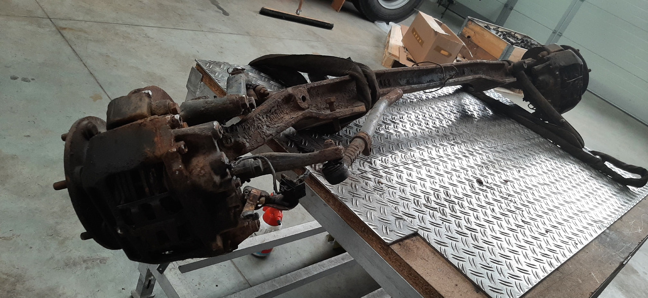 Gebrauchte DB 8.14, Vorderachse, Artikel - Nr. : 81.99999 - 9999 - Essieu avant pour Camion: photos 3 Gebrauchte DB 8.14, Vorderachse, Artikel - Nr. : 81.99999 - 9999 - Essieu avant pour Camion: photos 3