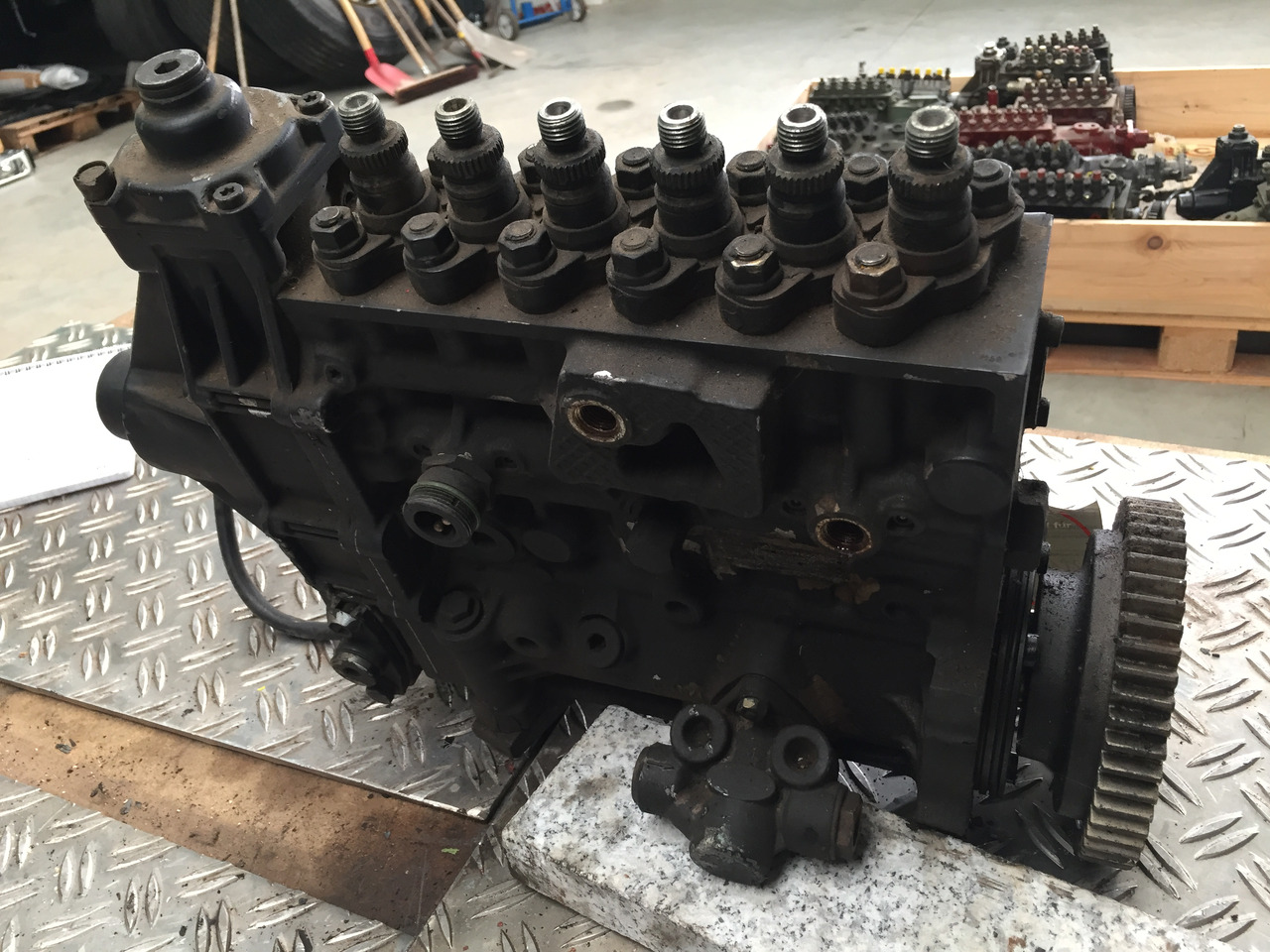 Gebrauchte Einspritzpumpe MAN TGA D 2866, LF31, 6 Zylinder - Pompe à carburant pour Camion: photos 4 Gebrauchte Einspritzpumpe MAN TGA D 2866, LF31, 6 Zylinder - Pompe à carburant pour Camion: photos 4