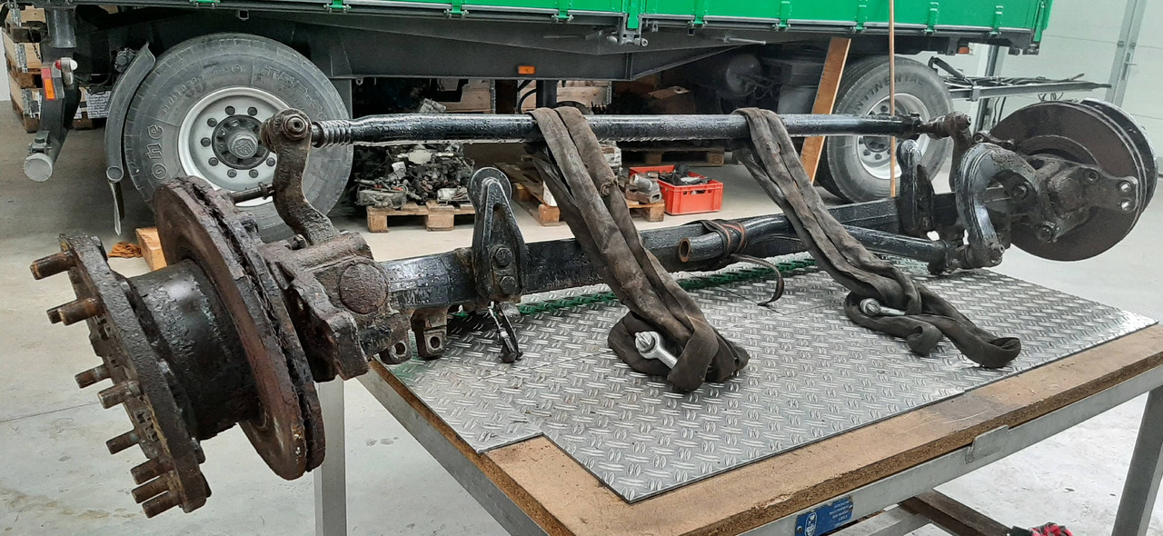 Gebrauchte MAN TGX 26.440 XXL, Vorderachse, Artikel - Nr. : 81.44001 - 7045 - Essieu avant pour Camion: photos 2 Gebrauchte MAN TGX 26.440 XXL, Vorderachse, Artikel - Nr. : 81.44001 - 7045 - Essieu avant pour Camion: photos 2