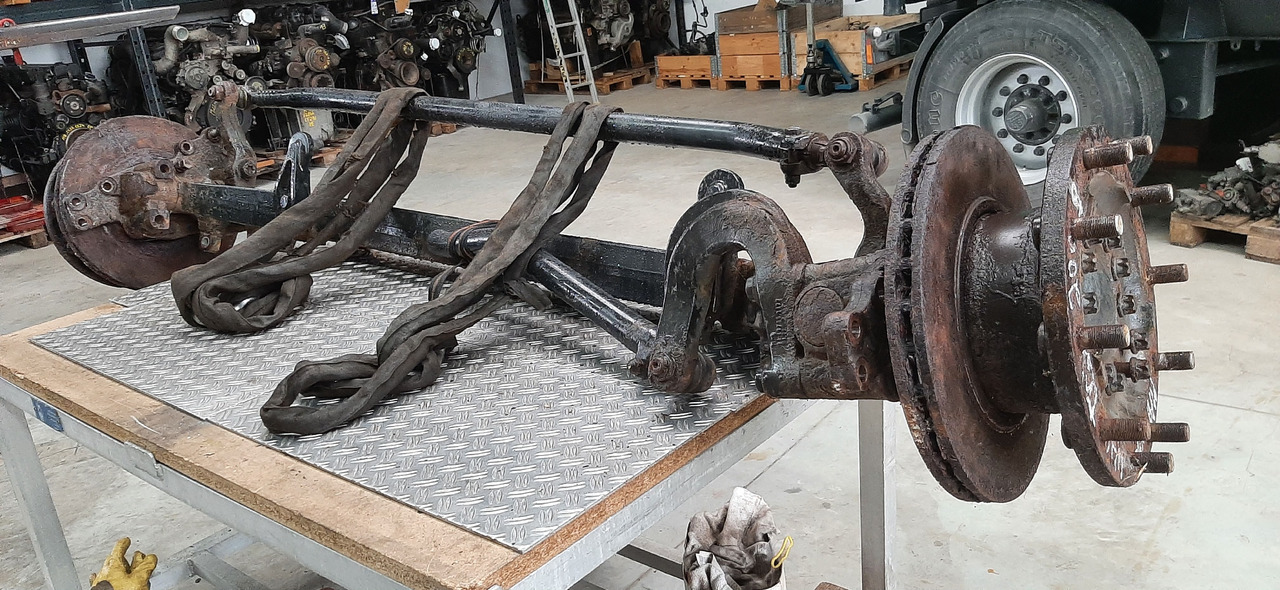 Gebrauchte MAN TGX 26.440 XXL, Vorderachse, Artikel - Nr. : 81.44001 - 7045 - Essieu avant pour Camion: photos 5 Gebrauchte MAN TGX 26.440 XXL, Vorderachse, Artikel - Nr. : 81.44001 - 7045 - Essieu avant pour Camion: photos 5