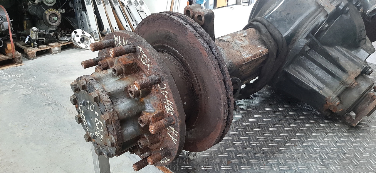 Gebrauchte MAN TGX 26.480 XXL, Vorderachse, Artikel - Nr. : 81.35010 - 6256 - Essieu avant pour Camion: photos 1 Gebrauchte MAN TGX 26.480 XXL, Vorderachse, Artikel - Nr. : 81.35010 - 6256 - Essieu avant pour Camion: photos 1