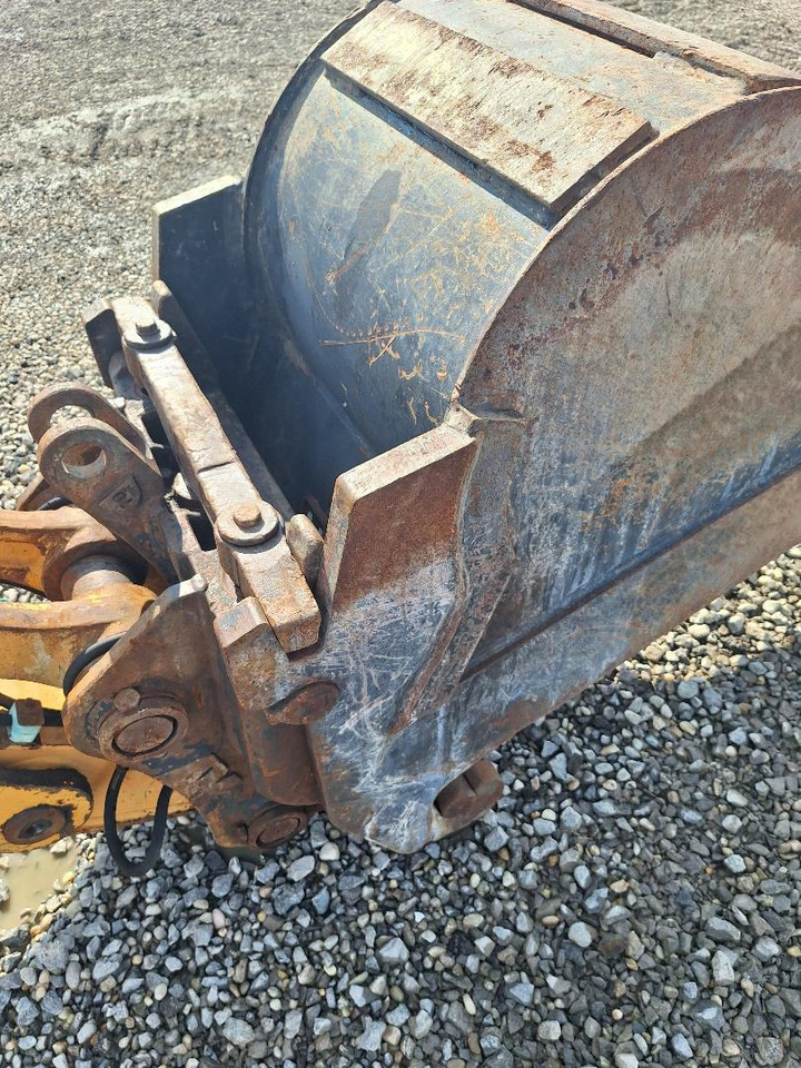 HYUNDAI 130 - Pelle sur chenille: photos 2 HYUNDAI 130 - Pelle sur chenille: photos 2