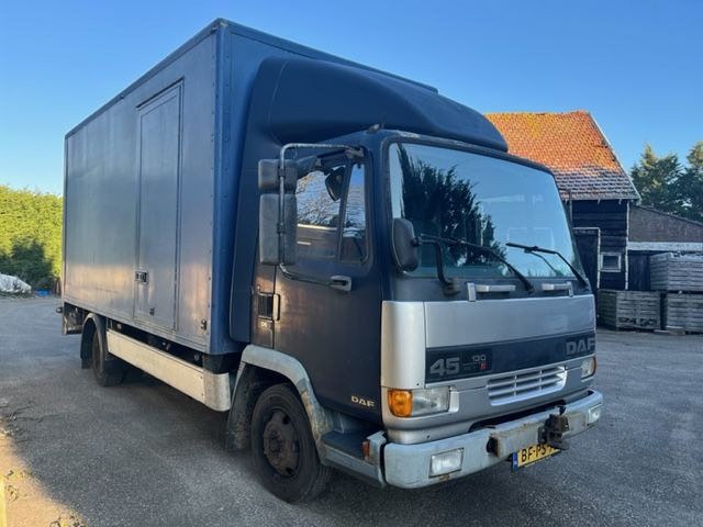 DAF DAF45 130 - Camion fourgon: photos 3 DAF DAF45 130 - Camion fourgon: photos 3