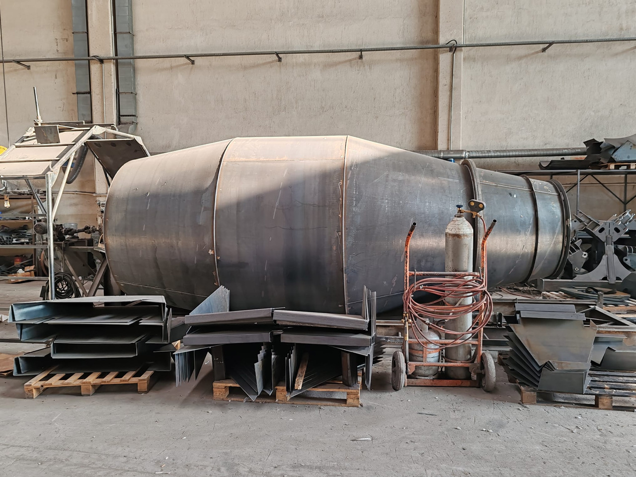 AREL TRAILER CONCRETE MIXER DRUM - Tambour malaxeur: photos 3 AREL TRAILER CONCRETE MIXER DRUM - Tambour malaxeur: photos 3