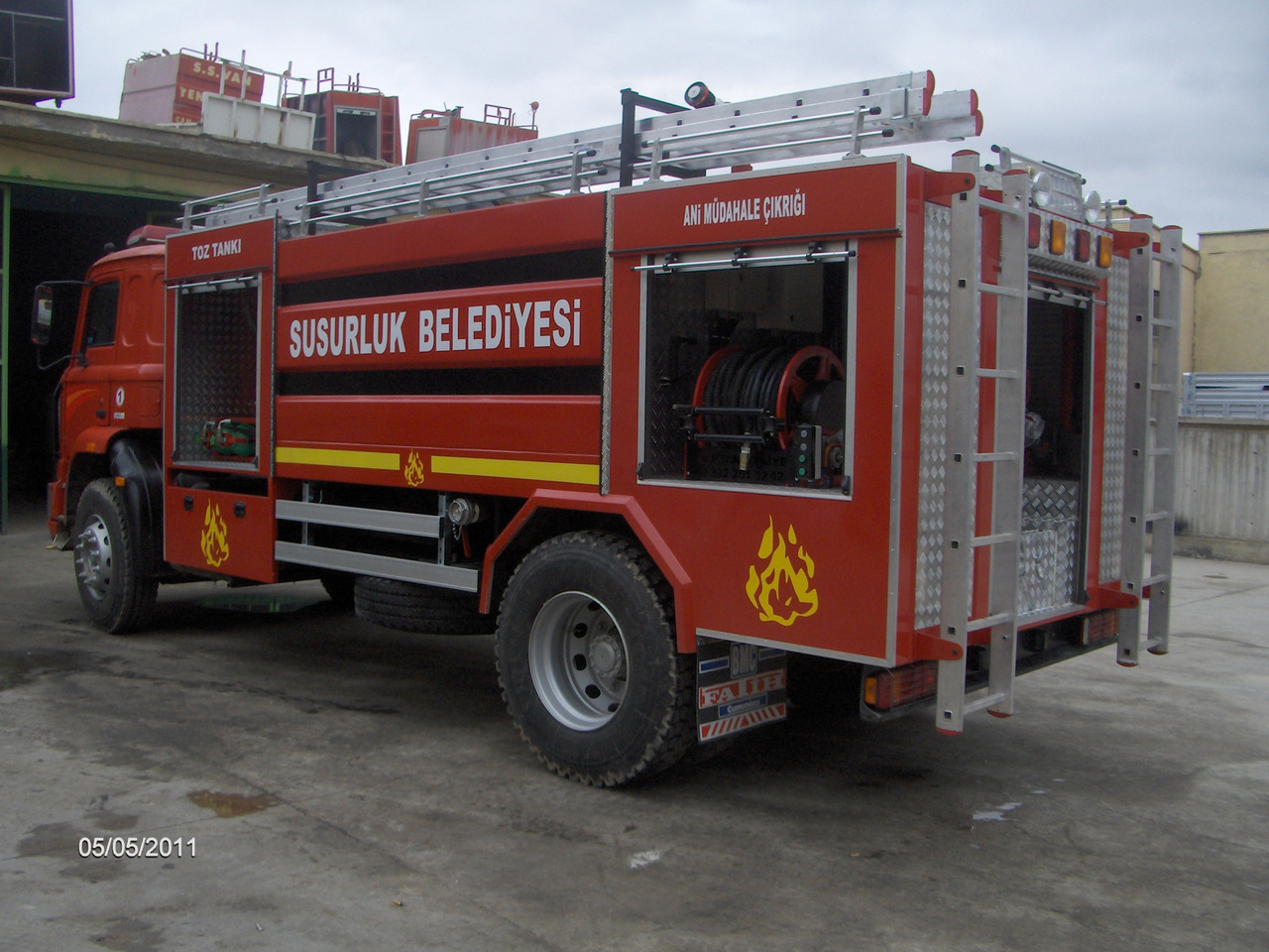AREL TRAILER FIRE TRUCK FROM MANUFACTURER COMPANY - Camion de pompier: photos 1 AREL TRAILER FIRE TRUCK FROM MANUFACTURER COMPANY - Camion de pompier: photos 1