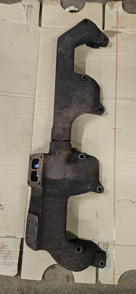 John deere R86029 - Collecteur d'échappement: photos 1 John deere R86029 - Collecteur d'échappement: photos 1