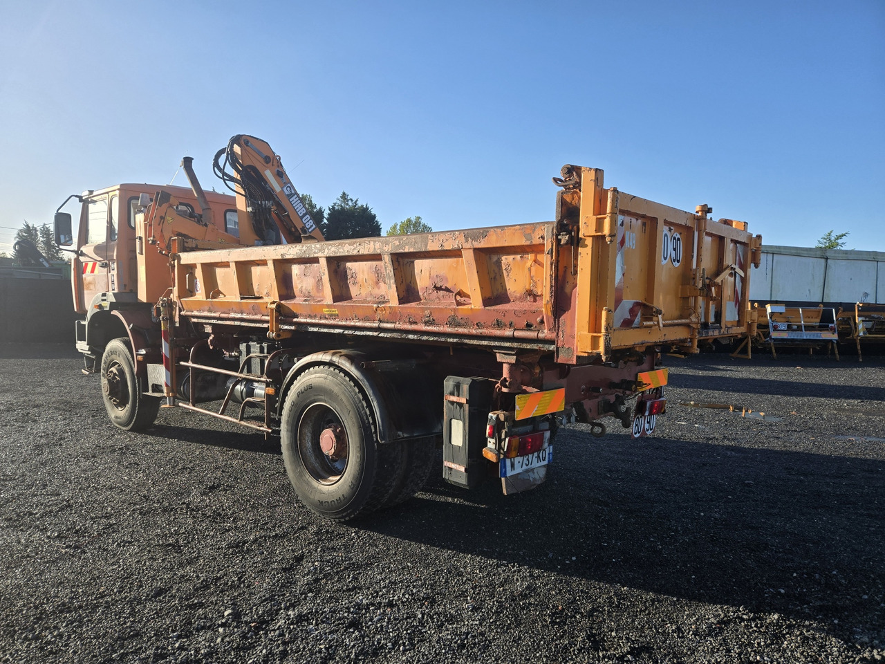 Renault G300 / 4x4 - Camion benne, Camion grue: photos 5 Renault G300 / 4x4 - Camion benne, Camion grue: photos 5