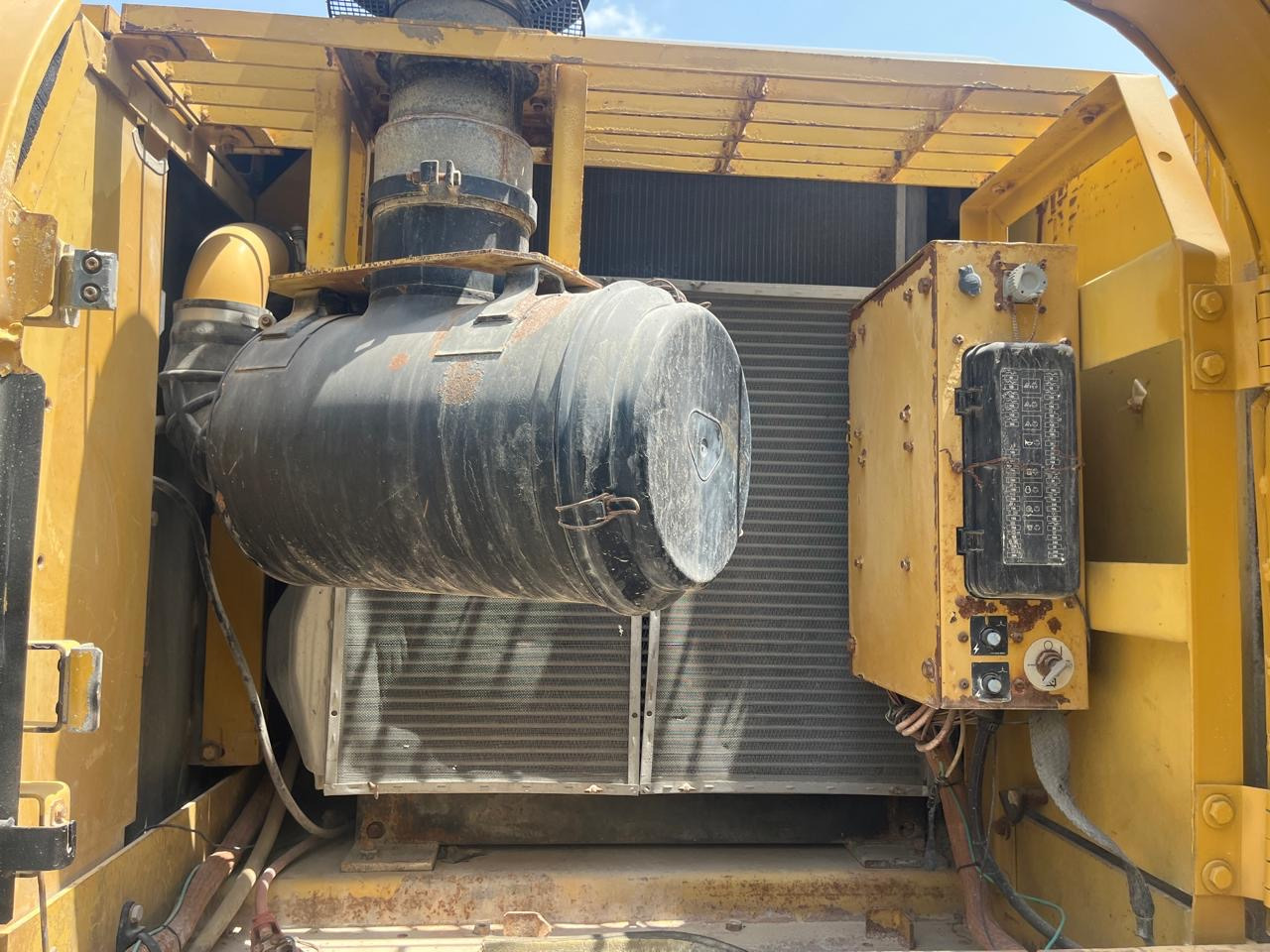 CATERPILLAR 330C - Pelle sur chenille: photos 5 CATERPILLAR 330C - Pelle sur chenille: photos 5