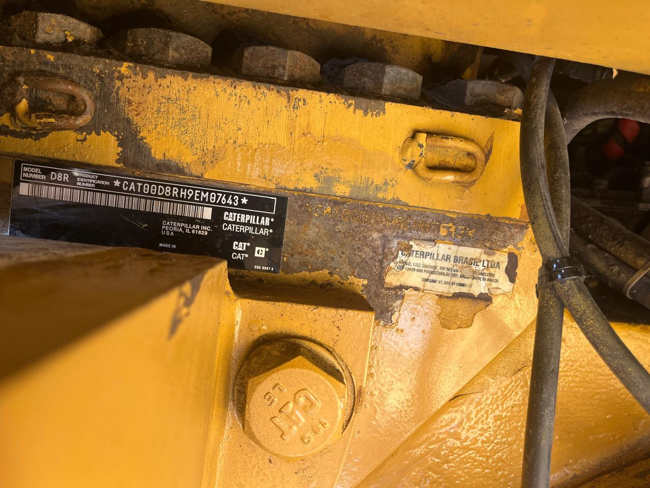 CATERPILLAR D8R - Bulldozer: photos 2 CATERPILLAR D8R - Bulldozer: photos 2