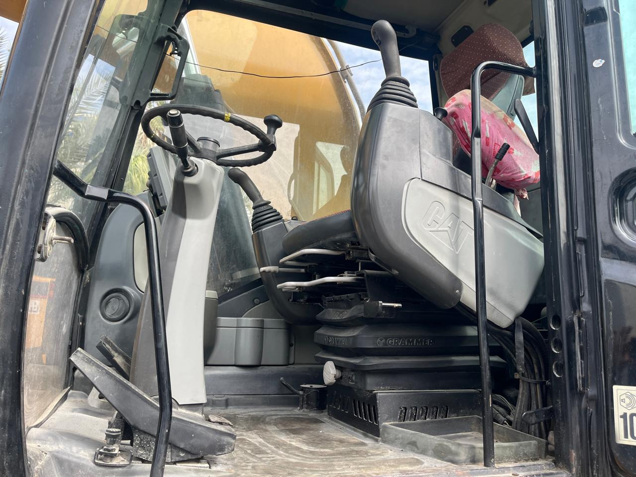 CATERPILLAR M318D - Pelle sur pneus: photos 2 CATERPILLAR M318D - Pelle sur pneus: photos 2