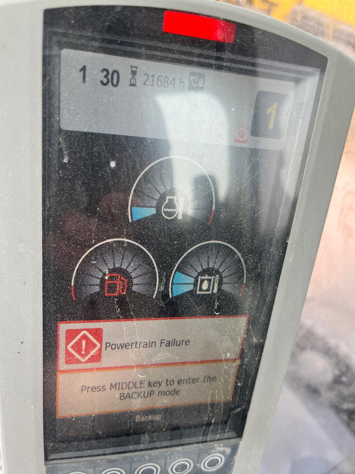 CATERPILLAR M318D - Pelle sur pneus: photos 5 CATERPILLAR M318D - Pelle sur pneus: photos 5