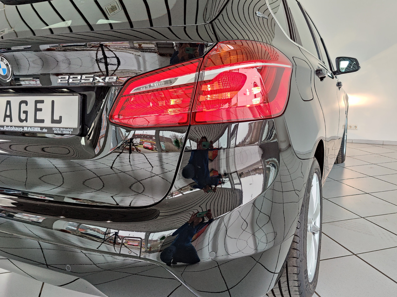 BMW 225 xe ActiveTourer iPerf. Advantage*Navi*SHZ* Hybrid 165kW - Berline: photos 5 BMW 225 xe ActiveTourer iPerf. Advantage*Navi*SHZ* Hybrid 165kW - Berline: photos 5