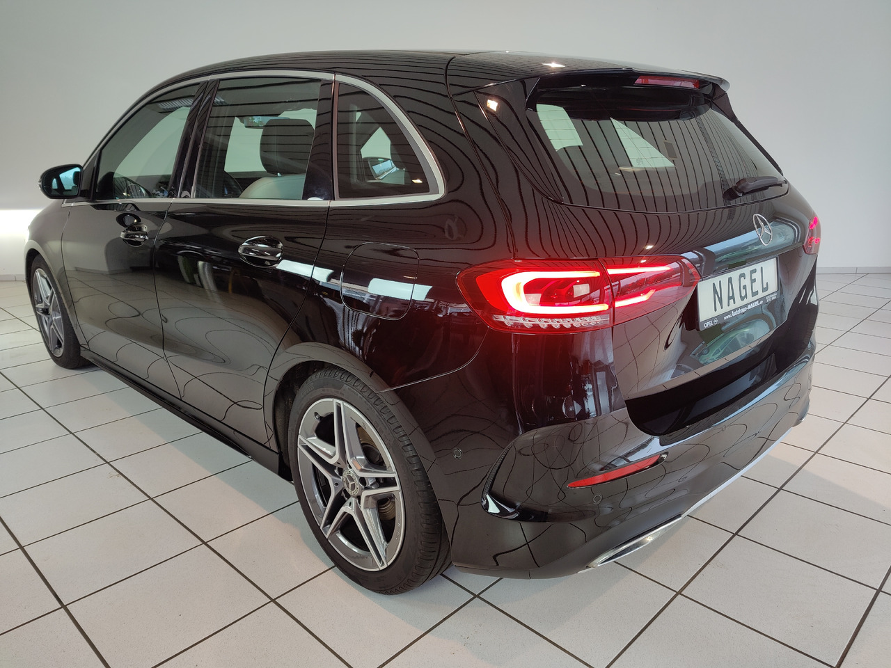 Mercedes-Benz B 200 d 8G-DCT AMG Line Navi LED Sport DAB Rükam - Voiture: photos 5 Mercedes-Benz B 200 d 8G-DCT AMG Line Navi LED Sport DAB Rükam - Voiture: photos 5