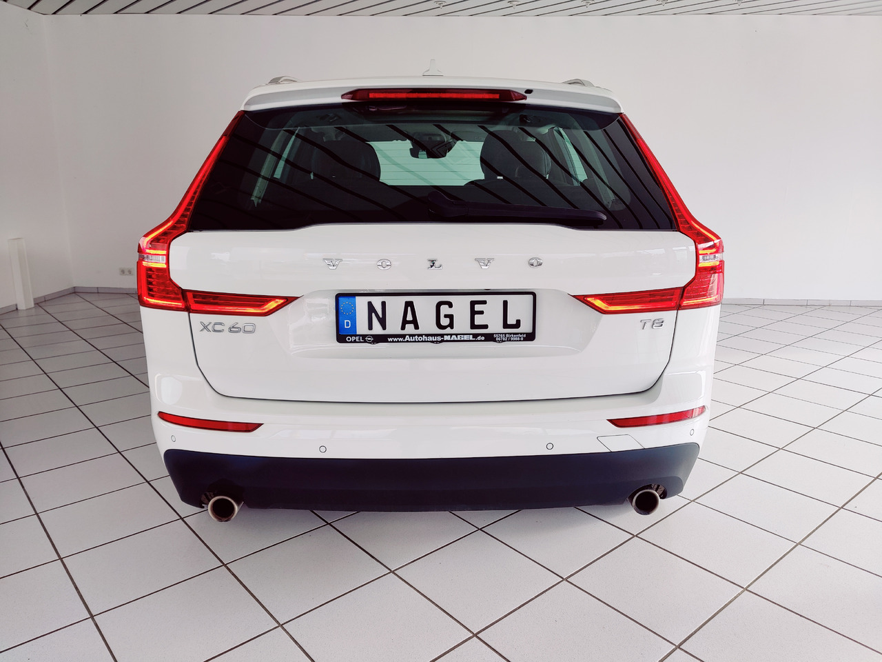 SUV Volvo XC60 t8 twin engine Momentum Plug-In Hybrid AWD AHK Leder Navi: photos 6 SUV Volvo XC60 t8 twin engine Momentum Plug-In Hybrid AWD AHK Leder Navi: photos 6