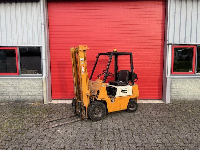 Komatsu KOMATSU - Chariot élévateur: photos 1 Komatsu KOMATSU - Chariot élévateur: photos 1