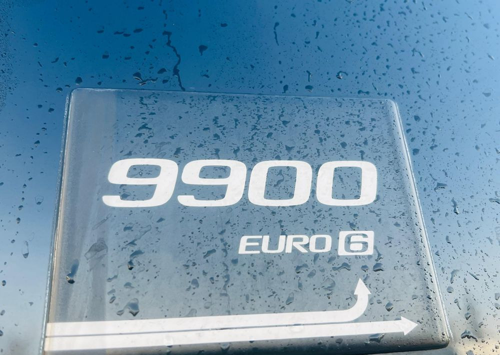 Autocar Volvo 9900: photos 7