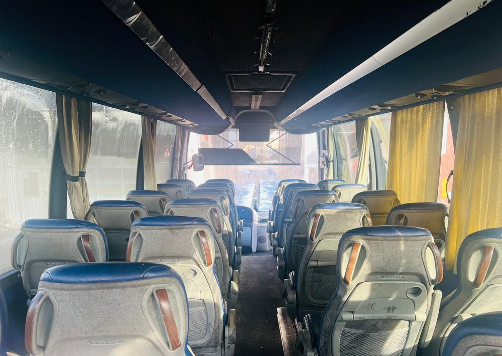 Autocar Volvo 9900: photos 14