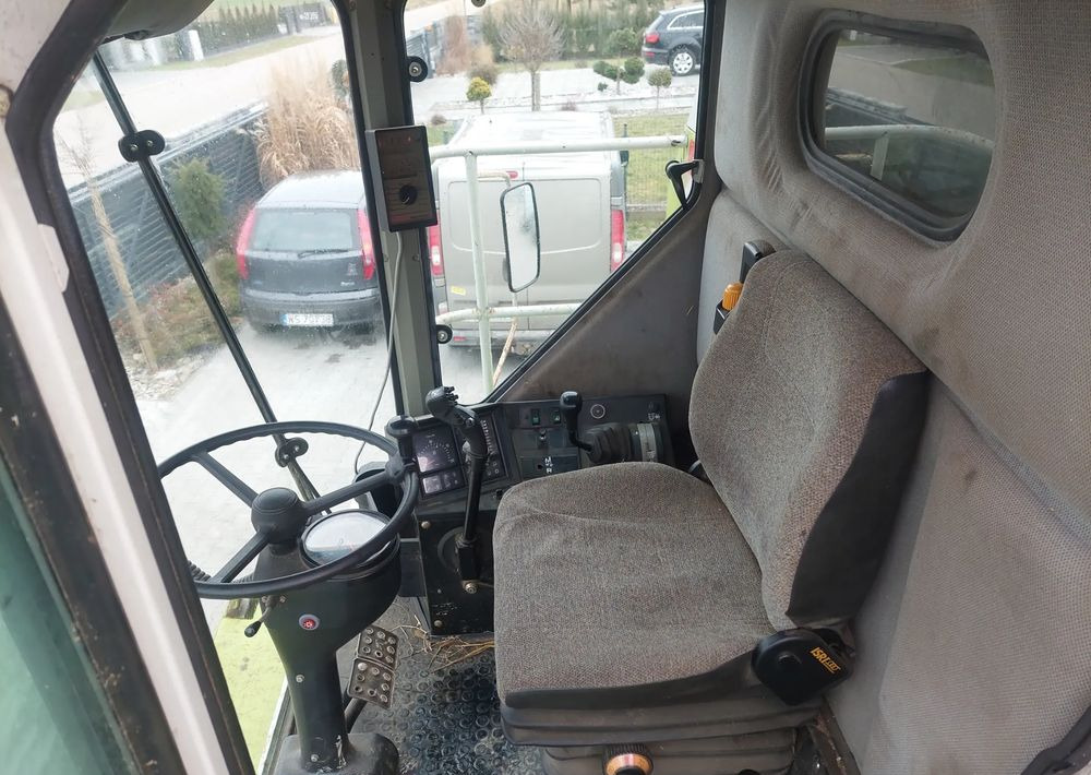 Claas Dominator 98SL - Moissonneuse-batteuse: photos 5 Claas Dominator 98SL - Moissonneuse-batteuse: photos 5