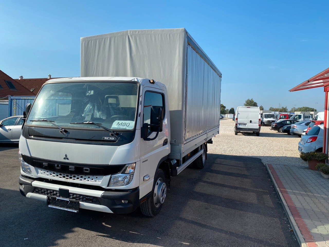 Mitsubishi Canter FUSO 3C15 PRITSCHE+PLANE - Utilitaire benne: photos 2 Mitsubishi Canter FUSO 3C15 PRITSCHE+PLANE - Utilitaire benne: photos 2