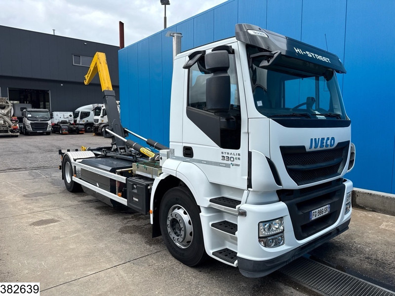 Iveco Stralis 330 CNG Unused, EURO 6, Retarder, Palfinger - Camion ampliroll: photos 3 Iveco Stralis 330 CNG Unused, EURO 6, Retarder, Palfinger - Camion ampliroll: photos 3