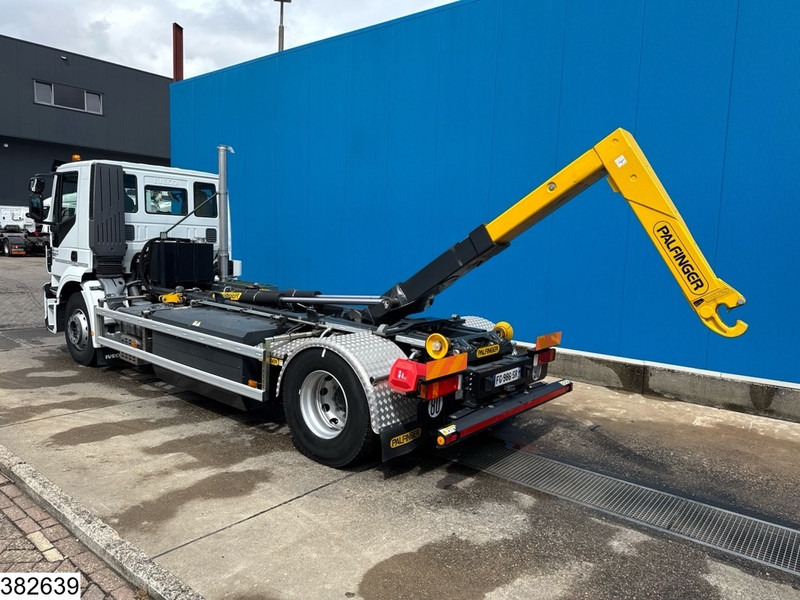 Iveco Stralis 330 CNG Unused, EURO 6, Retarder, Palfinger - Camion ampliroll: photos 4 Iveco Stralis 330 CNG Unused, EURO 6, Retarder, Palfinger - Camion ampliroll: photos 4