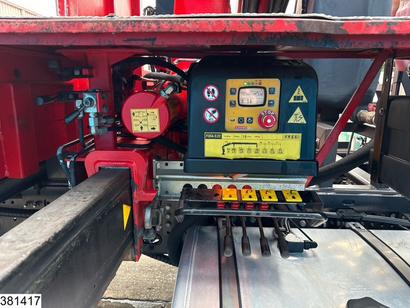 Iveco Stralis 360 6x2, EURO 6, Fassi, Remote - Camion plateau, Camion grue: photos 4 Iveco Stralis 360 6x2, EURO 6, Fassi, Remote - Camion plateau, Camion grue: photos 4