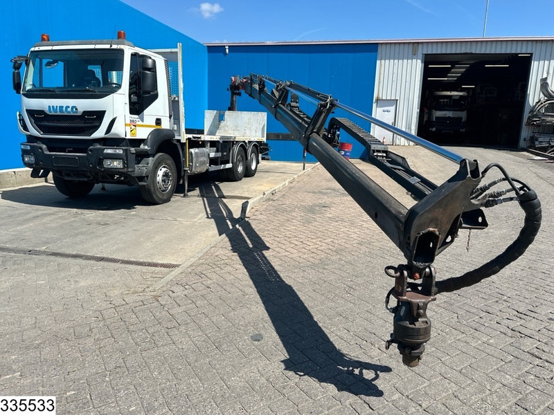Iveco Trakker 360 6X4, EURO 6, Palfinger, Remote - Camion plateau, Camion grue: photos 4 Iveco Trakker 360 6X4, EURO 6, Palfinger, Remote - Camion plateau, Camion grue: photos 4