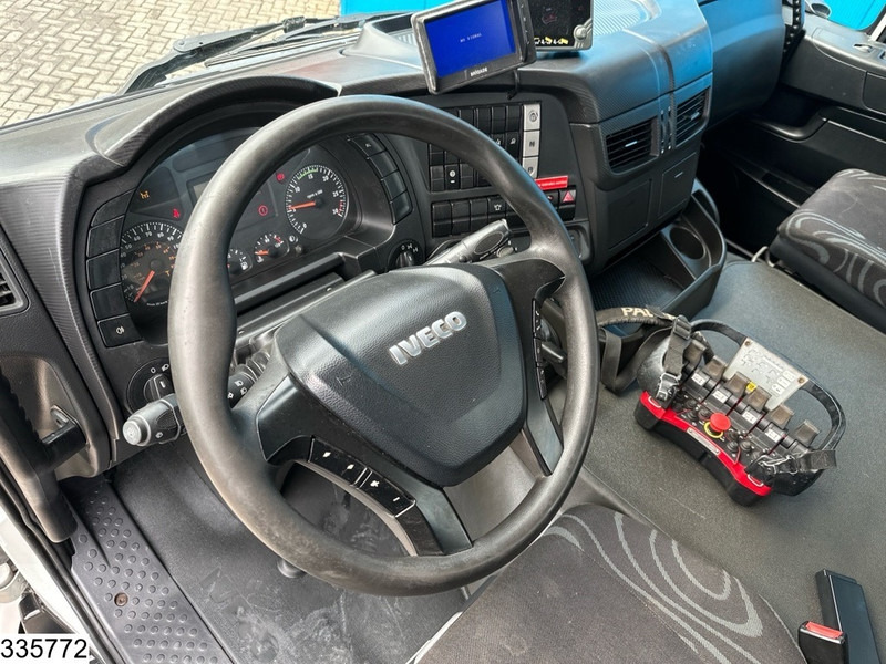 Iveco Trakker 360 6X4, EURO 6, Palfinger, Retarder, Steel suspension - Camion plateau, Camion grue: photos 5 Iveco Trakker 360 6X4, EURO 6, Palfinger, Retarder, Steel suspension - Camion plateau, Camion grue: photos 5